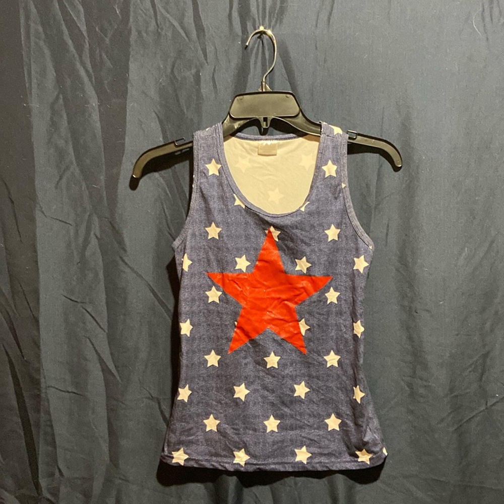 Red star tank